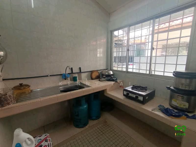 Rumah Teres 2 Tingkat untuk Disewa di Taman Overseas Union (Taman Oug) (Jalan Klang Lama (Old Klang Road)) - Kenny Lai - Kitchen - PropertyGuru.com.my
