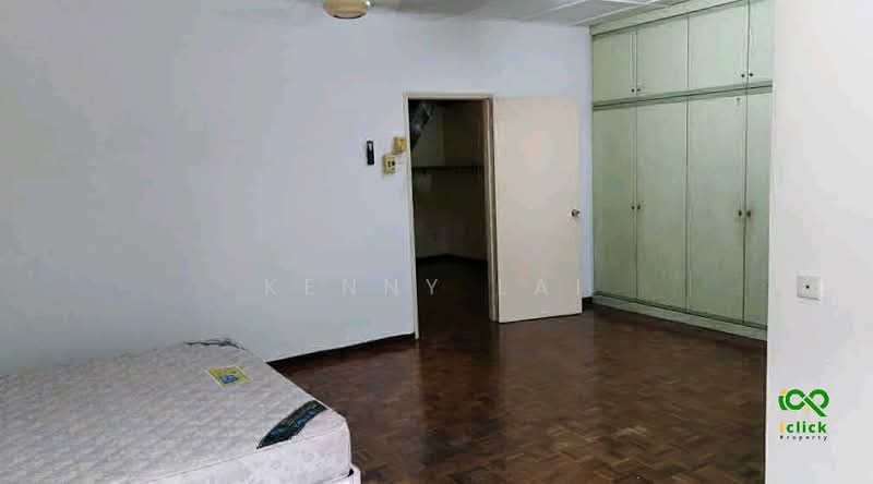 Rumah Teres 2 Tingkat untuk Disewa di Taman Overseas Union (Taman Oug) (Jalan Klang Lama (Old Klang Road)) - Kenny Lai - Bedroom - PropertyGuru.com.my