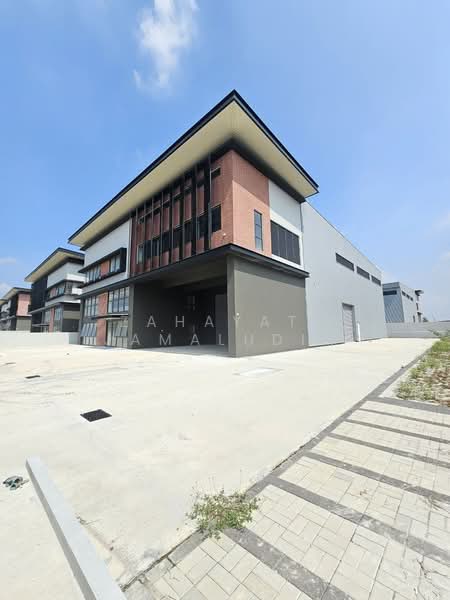 Factory for Rent in Sungai Buloh (Selangor) - Zahayati Jamaludin - Exterior - PropertyGuru.com.my