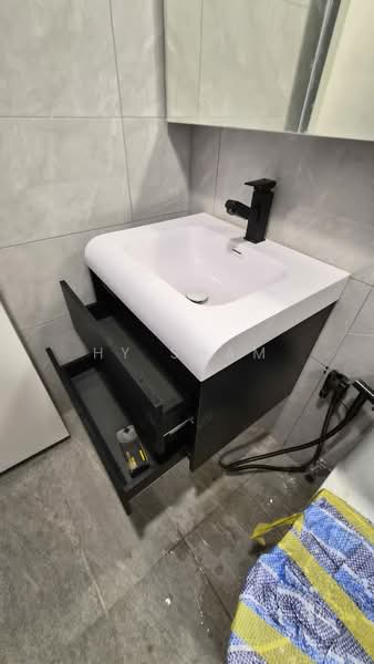 Servis Apartment untuk Disewa di Altris Residences @ The Quartz WM - HY Sham - Bathroom - PropertyGuru.com.my