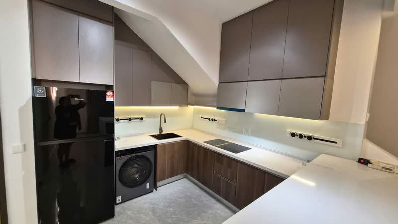 Servis Apartment untuk Disewa di Altris Residences @ The Quartz WM - HY Sham - Kitchen - PropertyGuru.com.my