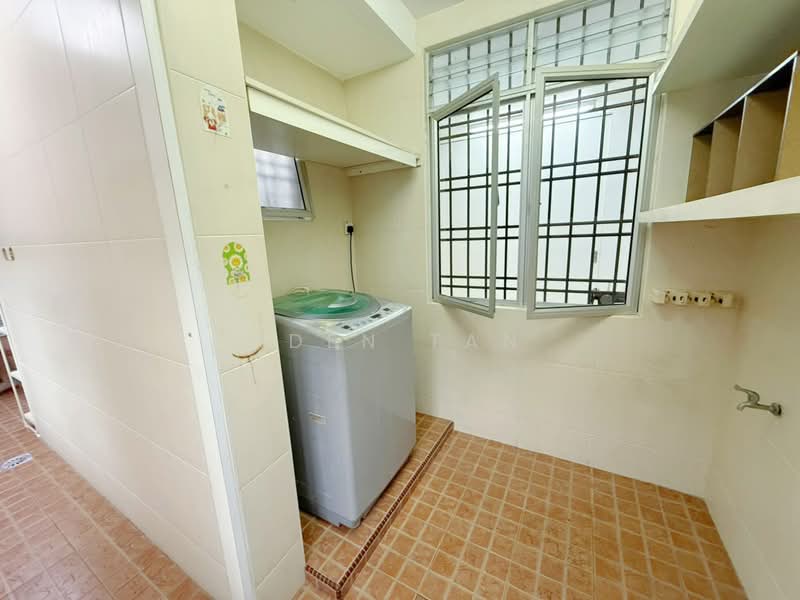 Rumah Teres 2 Tingkat untuk Dijual di Taman Putri Kulai (Kulai) - Iden Tan - Interior - PropertyGuru.com.my