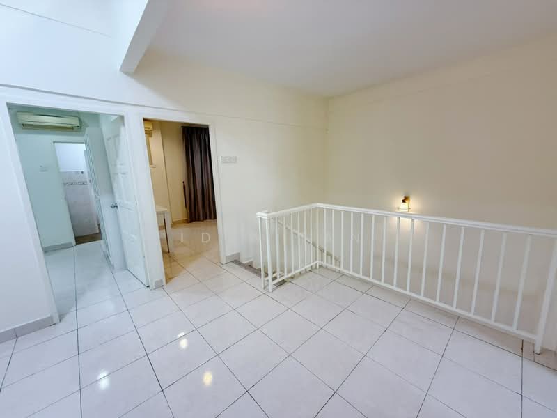 Rumah Teres 2 Tingkat untuk Dijual di Taman Putri Kulai (Kulai) - Iden Tan - Interior - PropertyGuru.com.my
