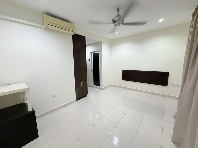 Rumah Teres 2 Tingkat untuk Dijual di Taman Putri Kulai (Kulai) - Iden Tan - Interior - PropertyGuru.com.my