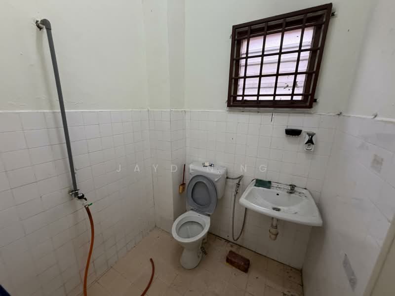 Rumah Teres 2 Tingkat untuk Dijual di Bandar Selesa Jaya (Skudai) - Jayden Ng - Bathroom - PropertyGuru.com.my
