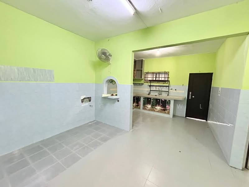 2-storey Terraced House for Sale in Ulu Tiram (Johor) - Mandy Goh Siew Li - Kitchen - PropertyGuru.com.my