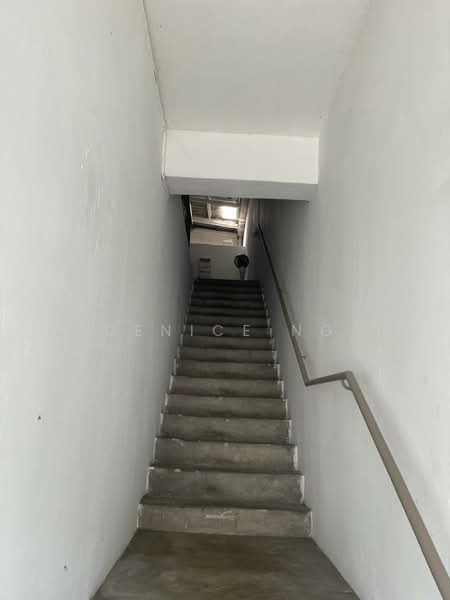 Shop / Office for Rent in Taman Overseas Union (Taman Oug) (Jalan Klang Lama (Old Klang Road)) - Denice Ng - Corridor - PropertyGuru.com.my