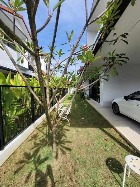 Rumah Berkembar untuk Dijual di Bukit Bandaraya (Shah Alam) - Salawati Busro - Exterior - PropertyGuru.com.my