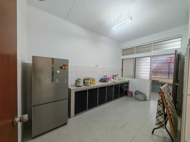 Rumah Teres 1 Tingkat untuk Disewa di Taman Pelangi (Johor Bahru) - Calvin Wong - Kitchen - PropertyGuru.com.my