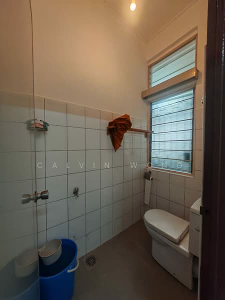 Rumah Teres 1 Tingkat untuk Disewa di Taman Pelangi (Johor Bahru) - Calvin Wong - Bathroom - PropertyGuru.com.my