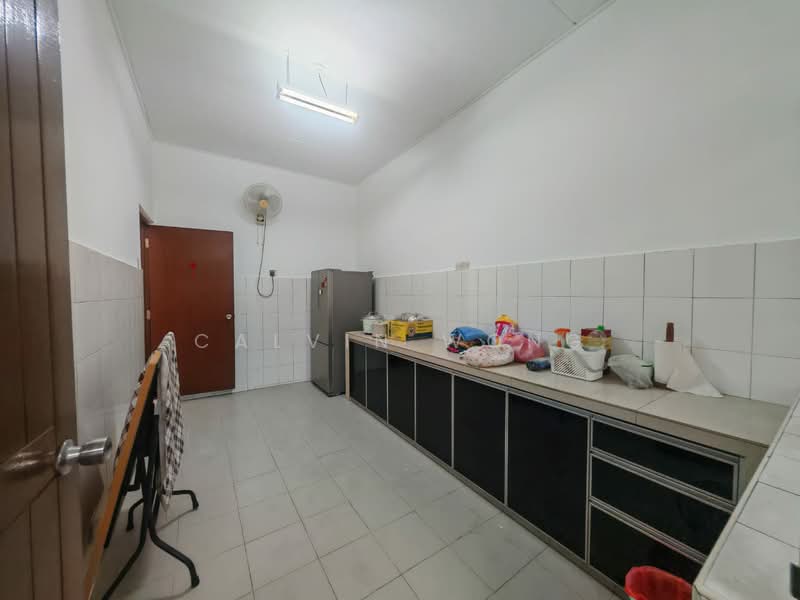 Rumah Teres 1 Tingkat untuk Disewa di Taman Pelangi (Johor Bahru) - Calvin Wong - Kitchen - PropertyGuru.com.my