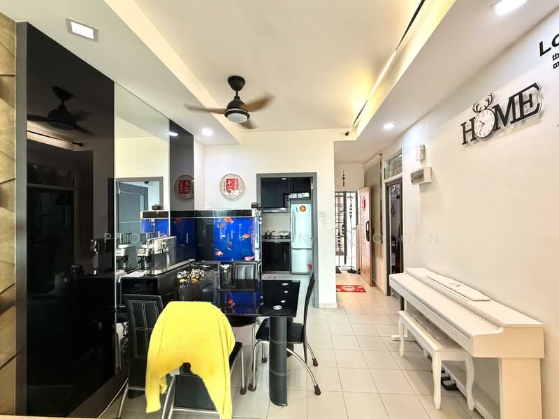 Kondominium untuk Dijual di Taman Austin Perdana - Pooi Leen Voon - Living Room - PropertyGuru.com.my