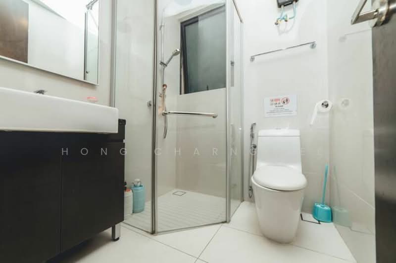 Condominium for Rent at Bay Point @ Country Garden Danga Bay - Hong Charng Lee - Bathroom - PropertyGuru.com.my