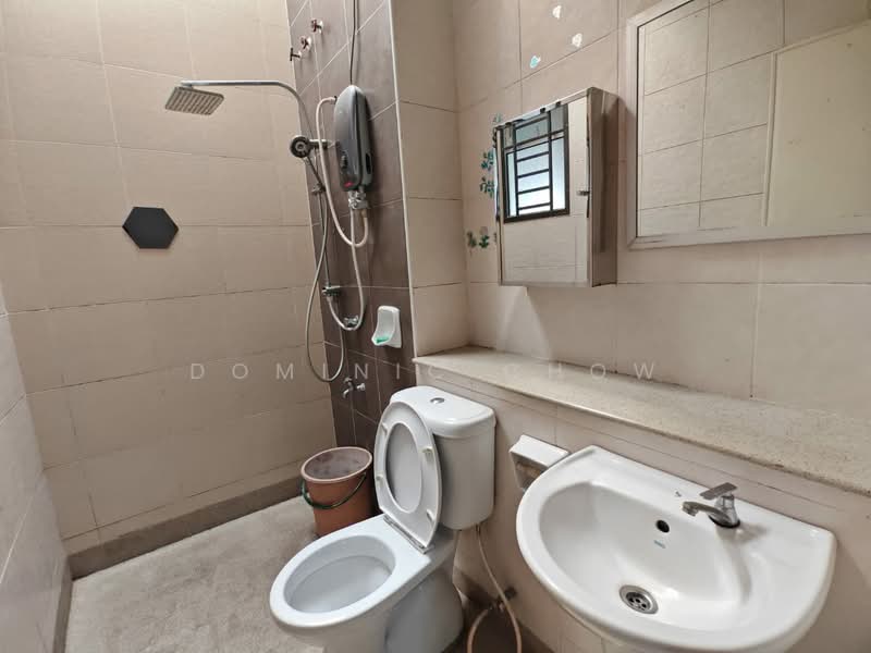 Rumah Teres 2 Tingkat untuk Disewa di Taman Mutiara Rini (Skudai) - Dominic Chow - Bathroom - PropertyGuru.com.my