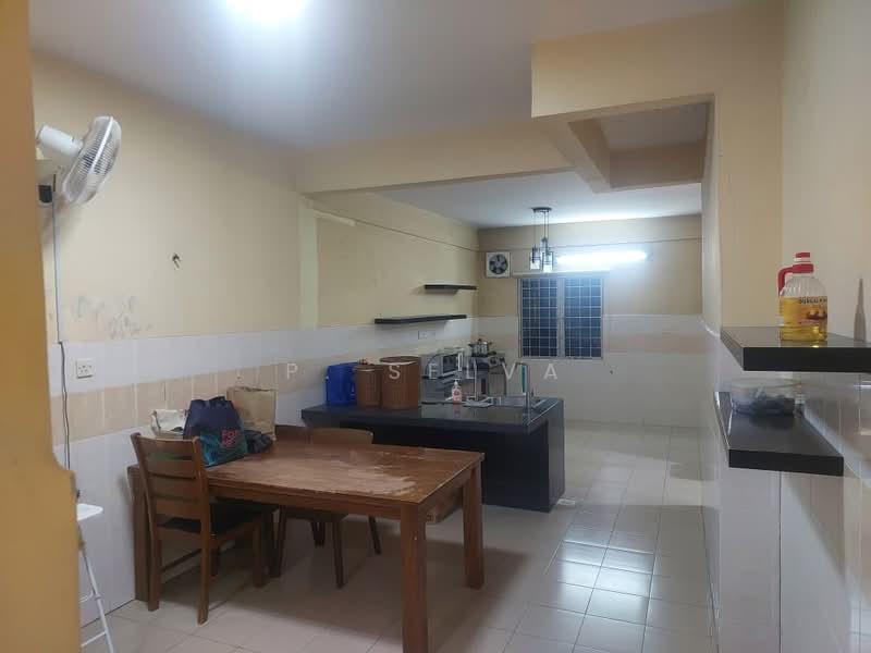 2-storey Terraced House for Sale in Taman Putra Prima (Puchong) - P. Selva - Kitchen - PropertyGuru.com.my