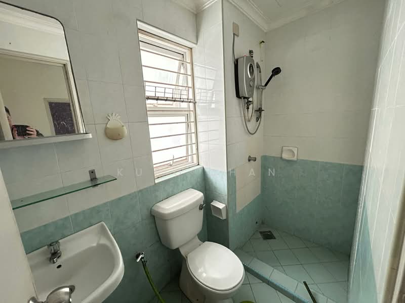 Condominium for Sale at Desa Impiana - Kuro Chan - Bathroom - PropertyGuru.com.my