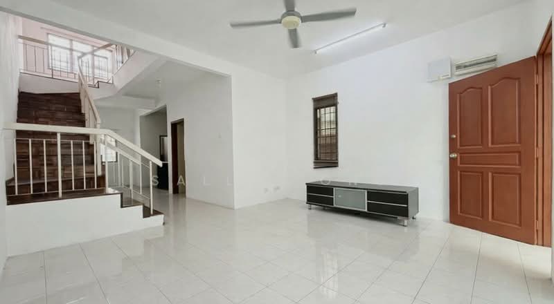 Rumah Teres 2 Tingkat untuk Disewa di Setia Impian (Setia Alam) - Sally Yong - Living Room - PropertyGuru.com.my
