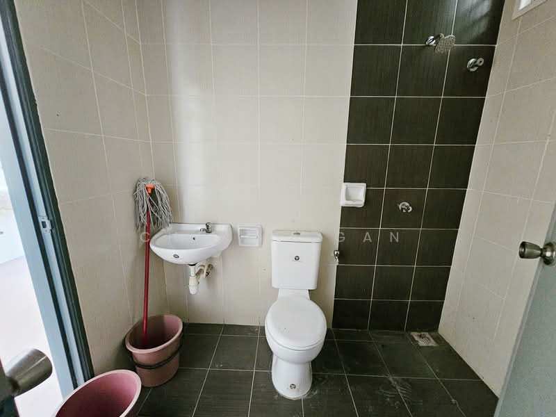 Rumah Teres 2 Tingkat untuk Dijual di Seksyen 33 (Shah Alam) - Charlie Gan - PropertyGuru.com.my