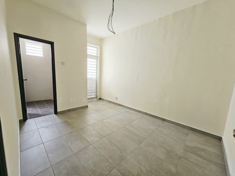 Rumah Teres 2 Tingkat untuk Dijual di Seksyen 33 (Shah Alam) - Charlie Gan - PropertyGuru.com.my