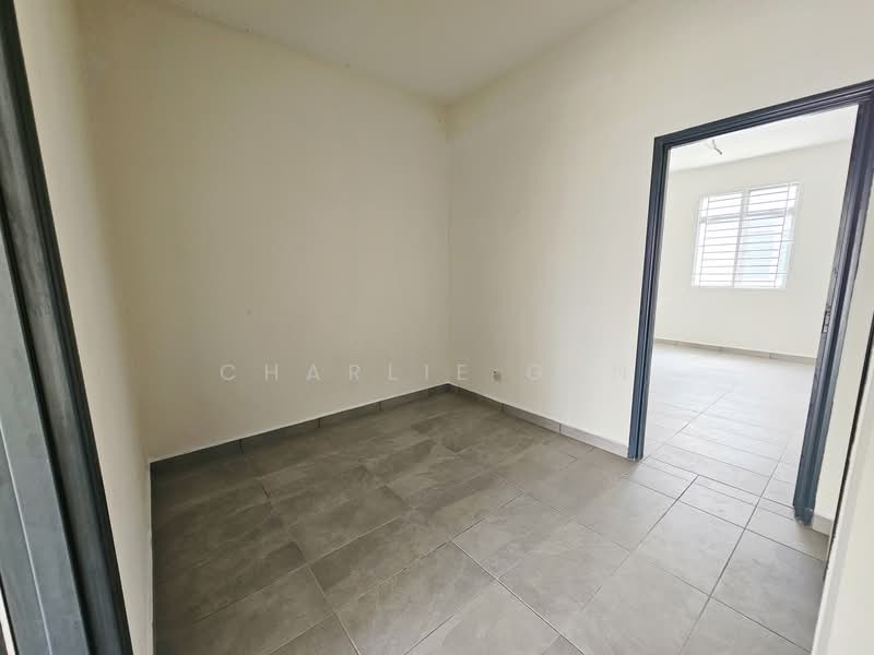 Rumah Teres 2 Tingkat untuk Dijual di Seksyen 33 (Shah Alam) - Charlie Gan - PropertyGuru.com.my