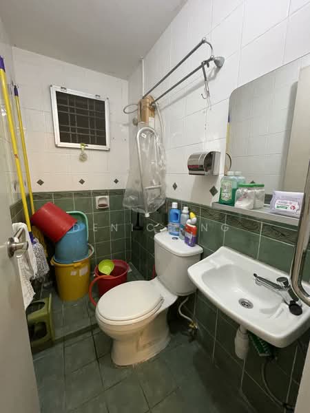 Rumah Teres 2 Tingkat untuk Dijual di Taman Lagenda Mas (Cheras) - Denice Ng - Bathroom - PropertyGuru.com.my