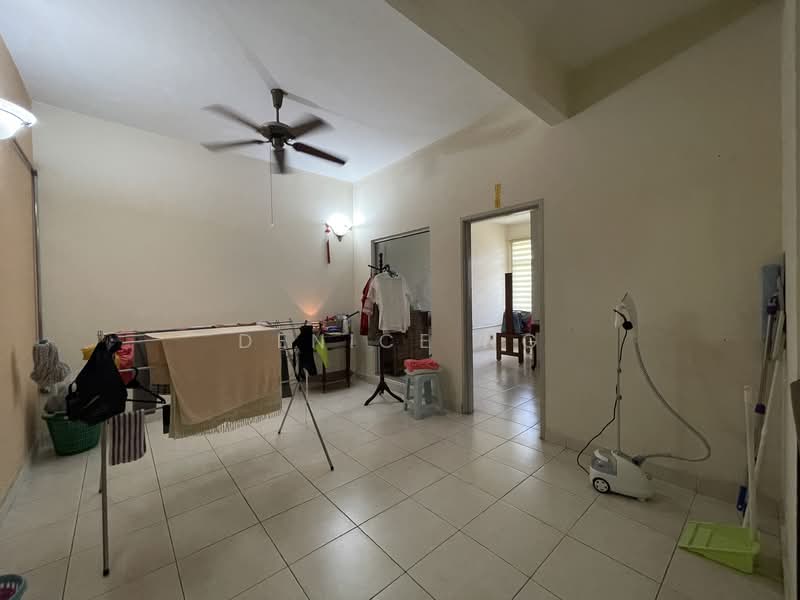 Rumah Teres 2 Tingkat untuk Dijual di Taman Lagenda Mas (Cheras) - Denice Ng - Living Room - PropertyGuru.com.my