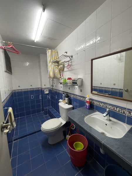 Rumah Teres 2 Tingkat untuk Dijual di Taman Lagenda Mas (Cheras) - Denice Ng - Bathroom - PropertyGuru.com.my