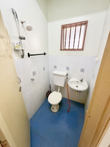 Rumah Teres 1 Tingkat untuk Disewa di Taman Kajang Prima (Kajang) - Calvin Kok - Bathroom - PropertyGuru.com.my