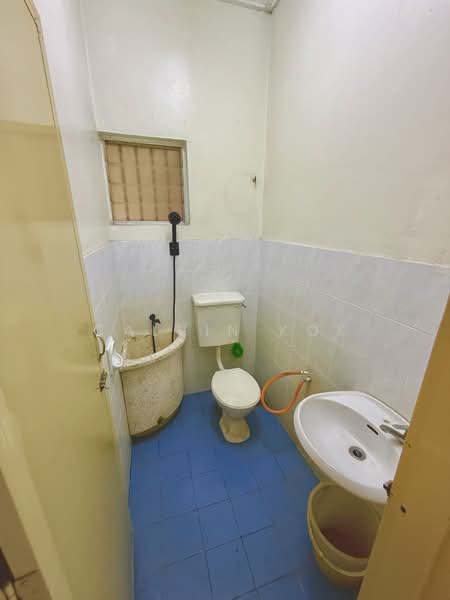 Rumah Teres 1 Tingkat untuk Disewa di Taman Kajang Prima (Kajang) - Calvin Kok - Bathroom - PropertyGuru.com.my