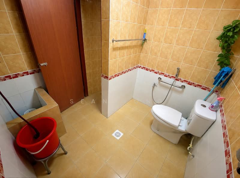 Rumah Teres 1 Tingkat untuk Dijual di Desa Jaya Kepong (Kepong) - Sean Yong - Bathroom - PropertyGuru.com.my
