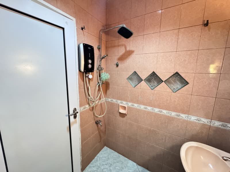 Rumah Teres 2 Tingkat untuk Dijual di Taman Pertama (Cheras) - Lewis Tam - PropertyGuru.com.my