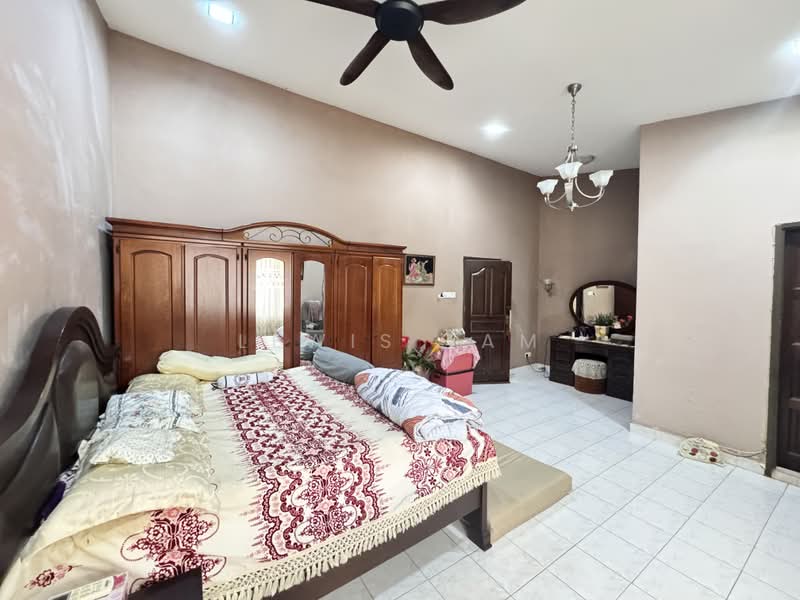 Rumah Teres 2 Tingkat untuk Dijual di Taman Pertama (Cheras) - Lewis Tam - PropertyGuru.com.my