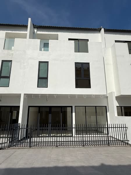 Terraced House for Rent in Damansara Perdana (Selangor) - Kitty Leung - Exterior - PropertyGuru.com.my