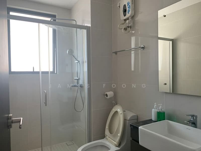 Condominium for Rent at Bay Point @ Country Garden Danga Bay - James Foong - Bathroom - PropertyGuru.com.my
