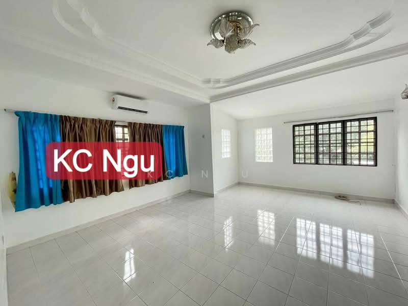 Rumah Berkembar untuk Dijual di Taman Bukit Suria (Cheras) - KC Ngu - Living Room - PropertyGuru.com.my