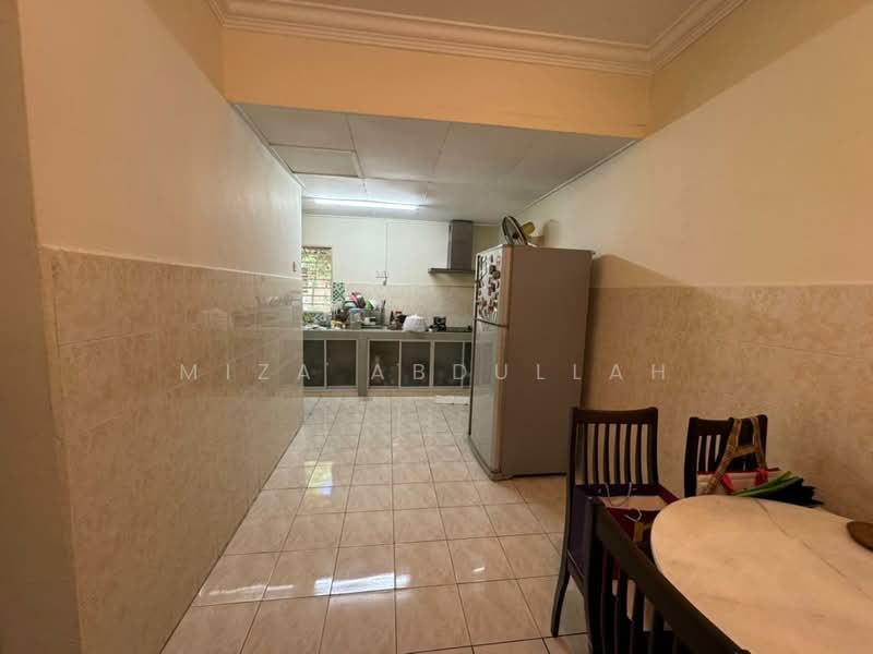 2-storey Terraced House for Sale in Taman Tasik Puchong (Puchong) - Miza Abdullah - Kitchen - PropertyGuru.com.my