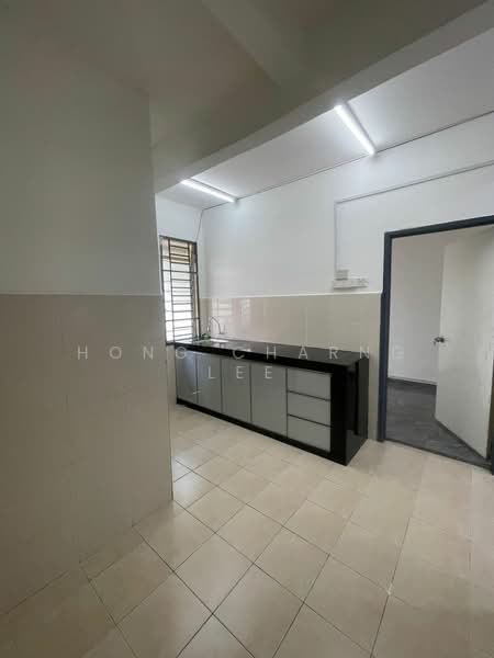 2-storey Terraced House for Rent in Skudai (Johor) - Hong Charng Lee - Kitchen - PropertyGuru.com.my