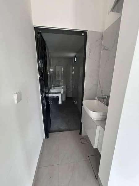 Semi-Detached House for Sale in Bandar Baru Uda (Johor Bahru) - CK Ng - Bathroom - PropertyGuru.com.my