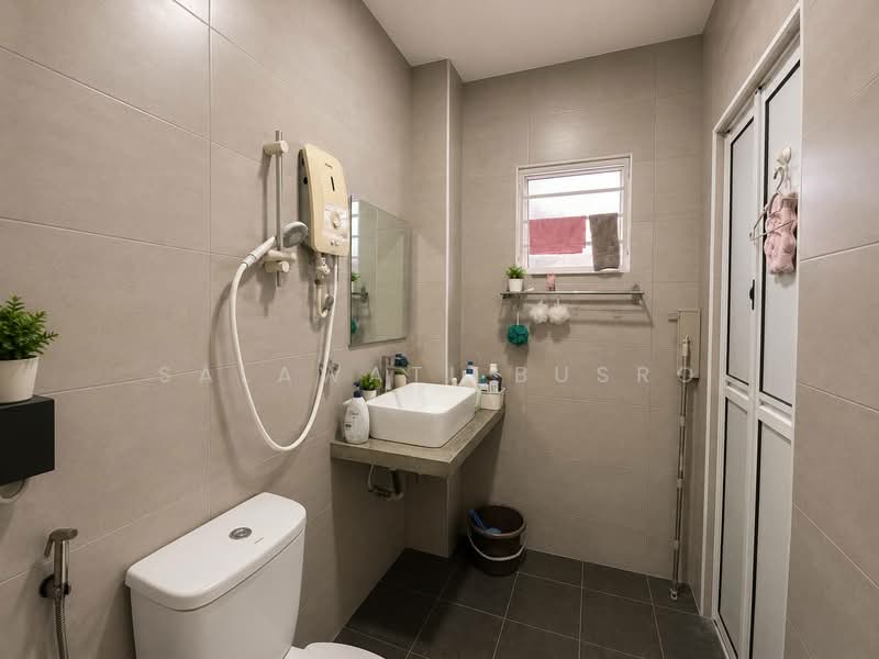 Rumah Teres 2 Tingkat untuk Dijual di Seksyen 23 (Shah Alam) - Salawati Busro - Bathroom - PropertyGuru.com.my