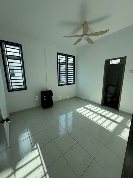 Cluster House for Sale in Kangkar Pulai (Skudai) - Betty Ng - PropertyGuru.com.my