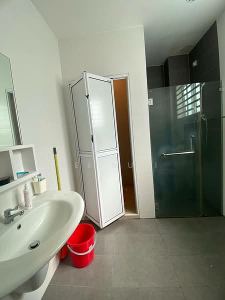 Semi-Detached House for Sale in Ipoh (Perak) - Lee Muzi - Bathroom - PropertyGuru.com.my