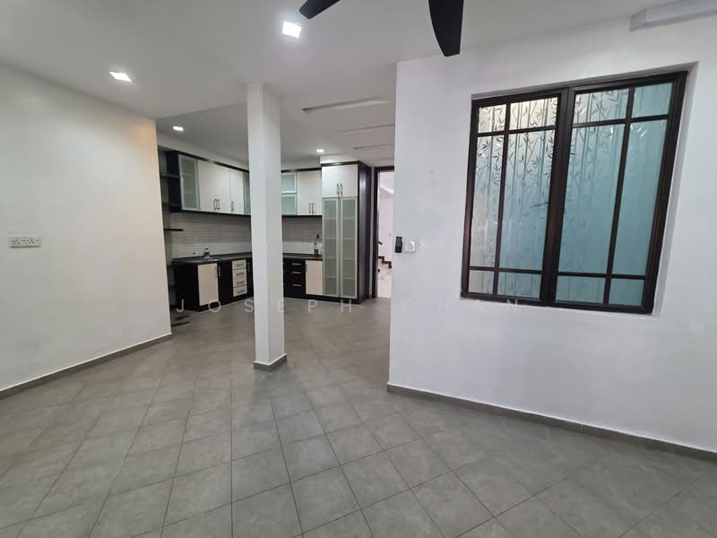 Rumah Teres untuk Dijual di Bukit Jelutong (Shah Alam) - Joseph Chan - Kitchen - PropertyGuru.com.my