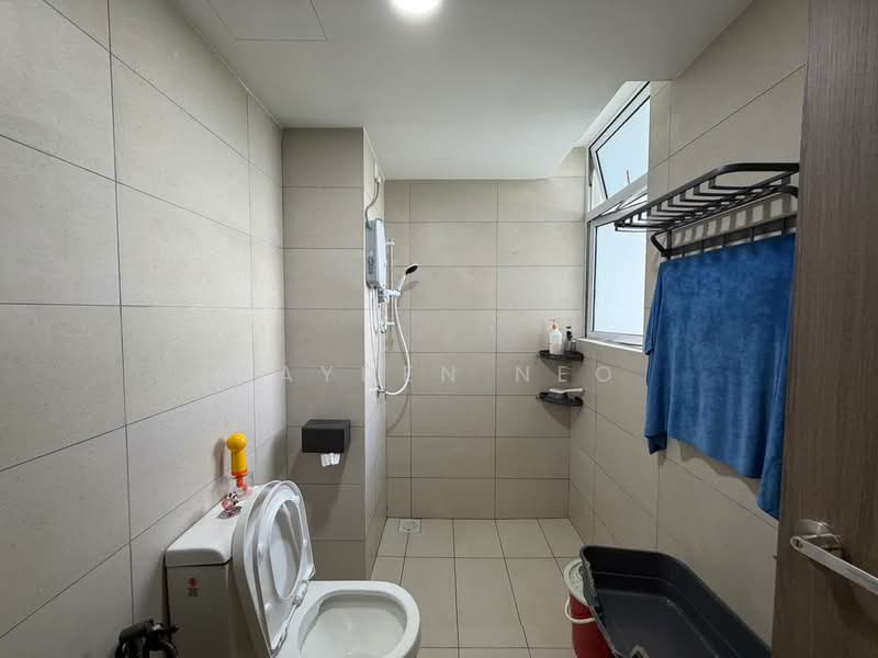 Service Residence for Sale at Vista Tiara (MBW Bay) - Jayden Neo - Bathroom - PropertyGuru.com.my