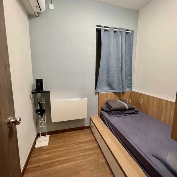 Service Residence for Sale at Country Garden Central Park - MekMek Fong - Small Room - PropertyGuru.com.my