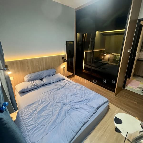 Service Residence for Sale at Country Garden Central Park - MekMek Fong - Master Room - PropertyGuru.com.my