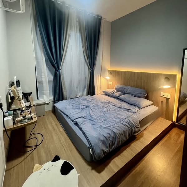 Service Residence for Sale at Country Garden Central Park - MekMek Fong - Master Room - PropertyGuru.com.my