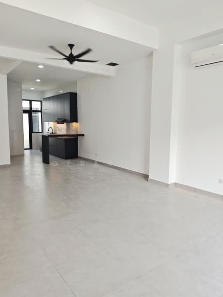 Rumah Teres 2 Tingkat untuk Disewa di Taman Mount Austin (Tebrau) - Gerard Lo - PropertyGuru.com.my