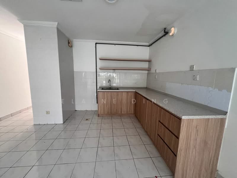 Townhouse for Rent in Country Heights (Kajang) - Elaine Ding - Kitchen - PropertyGuru.com.my