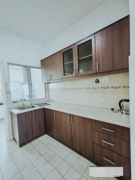 2-storey Terraced House for Rent in Bandar Bukit Raja (Klang) - Louis Chan - Kitchen - PropertyGuru.com.my