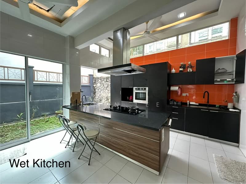 Rumah Berkembar untuk Dijual di Taman Equine (Seri Kembangan) - Joan Lee - Kitchen - PropertyGuru.com.my